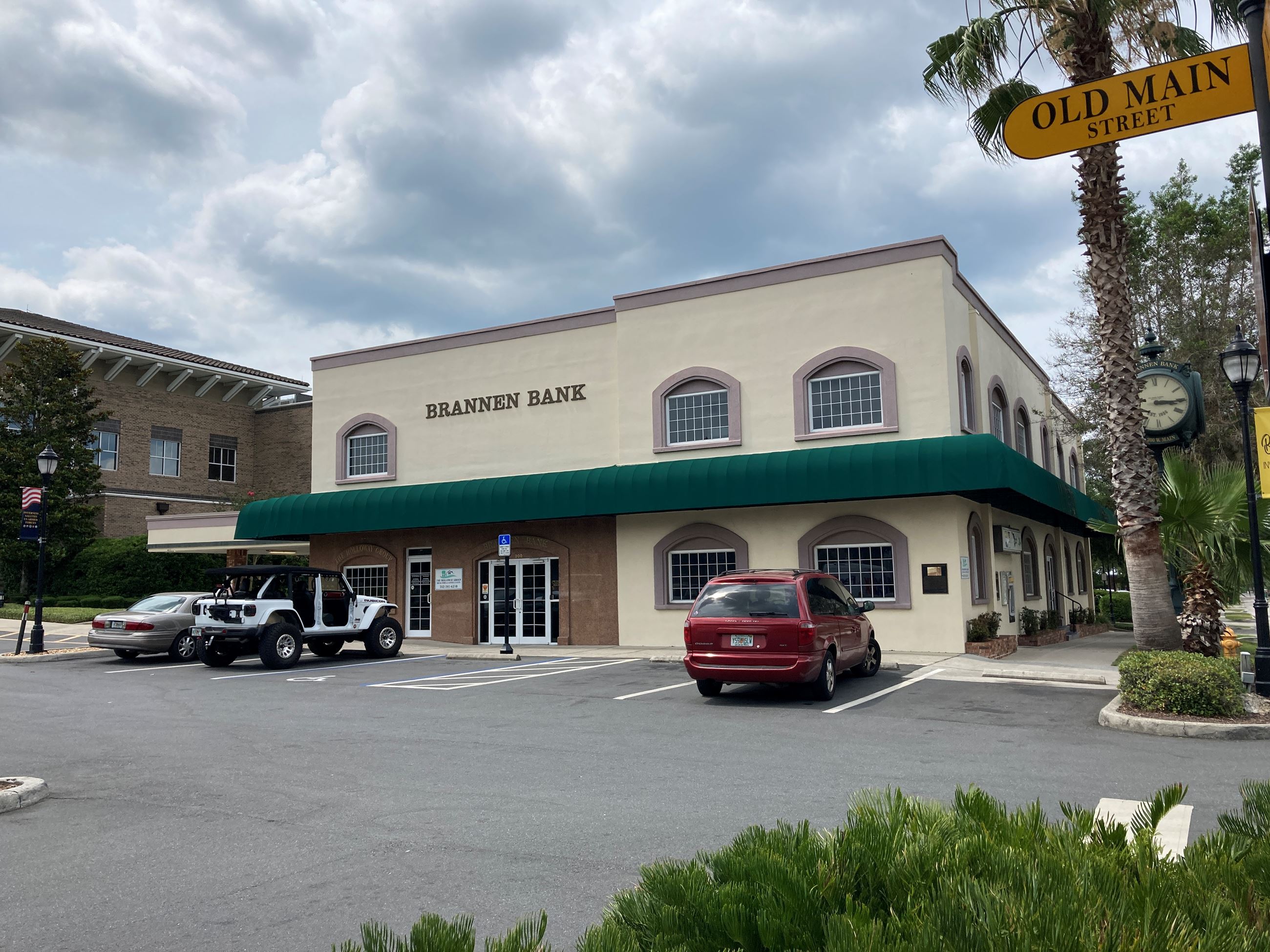 200 West Main Street - Bank of Inverness