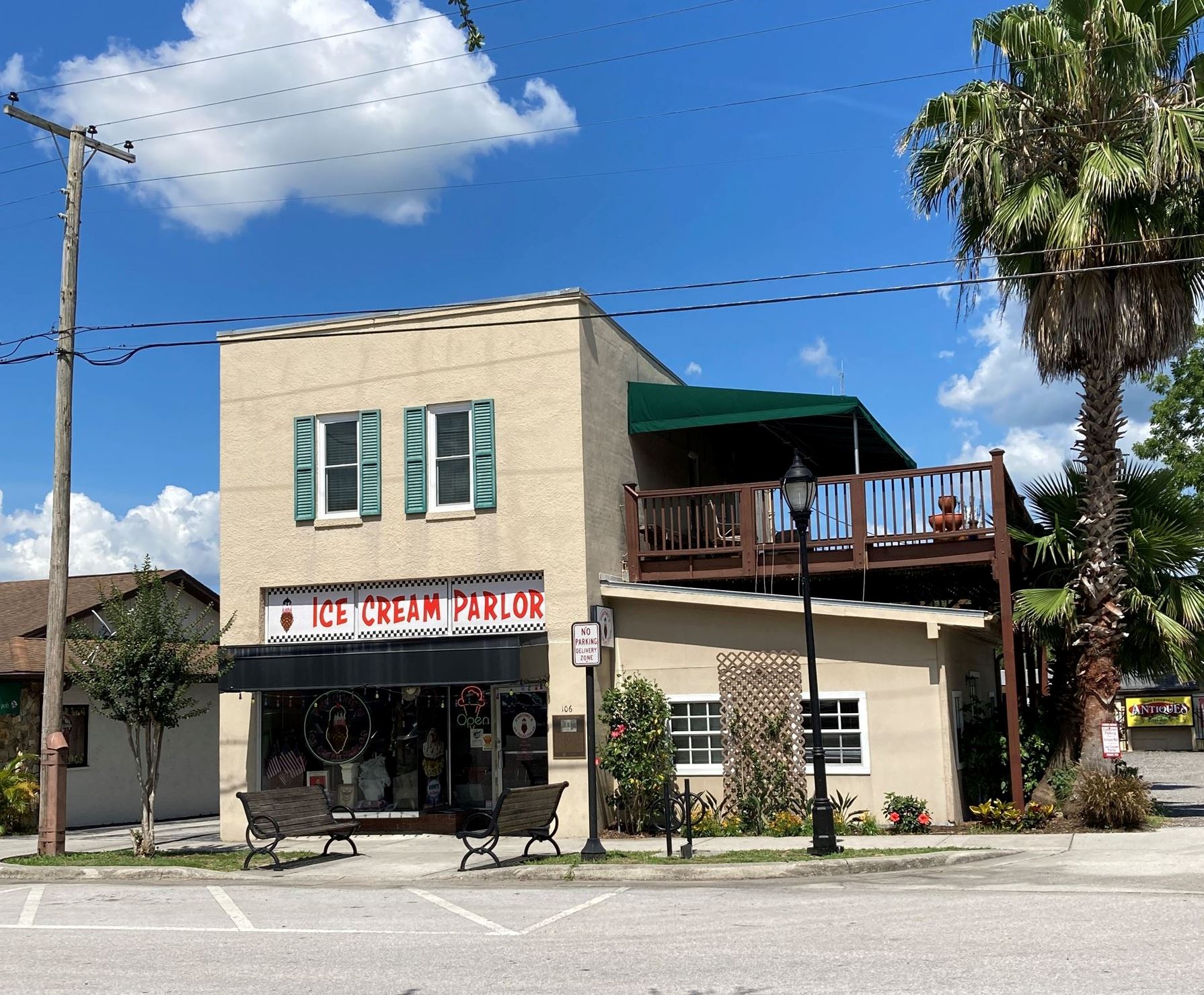 106 N Pine Ave pic - 2022