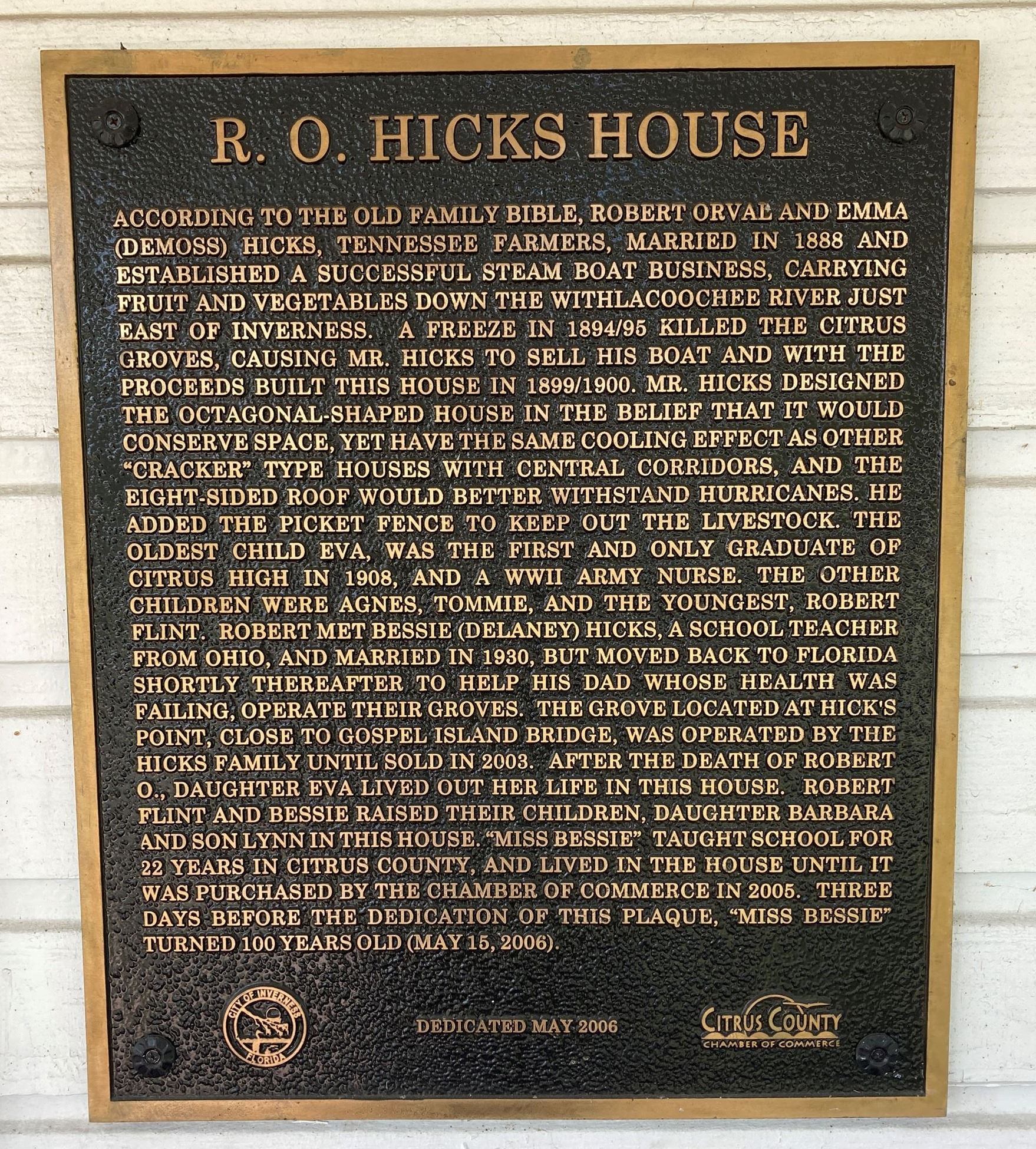 401 Tompkins St plaque 2 - 2022